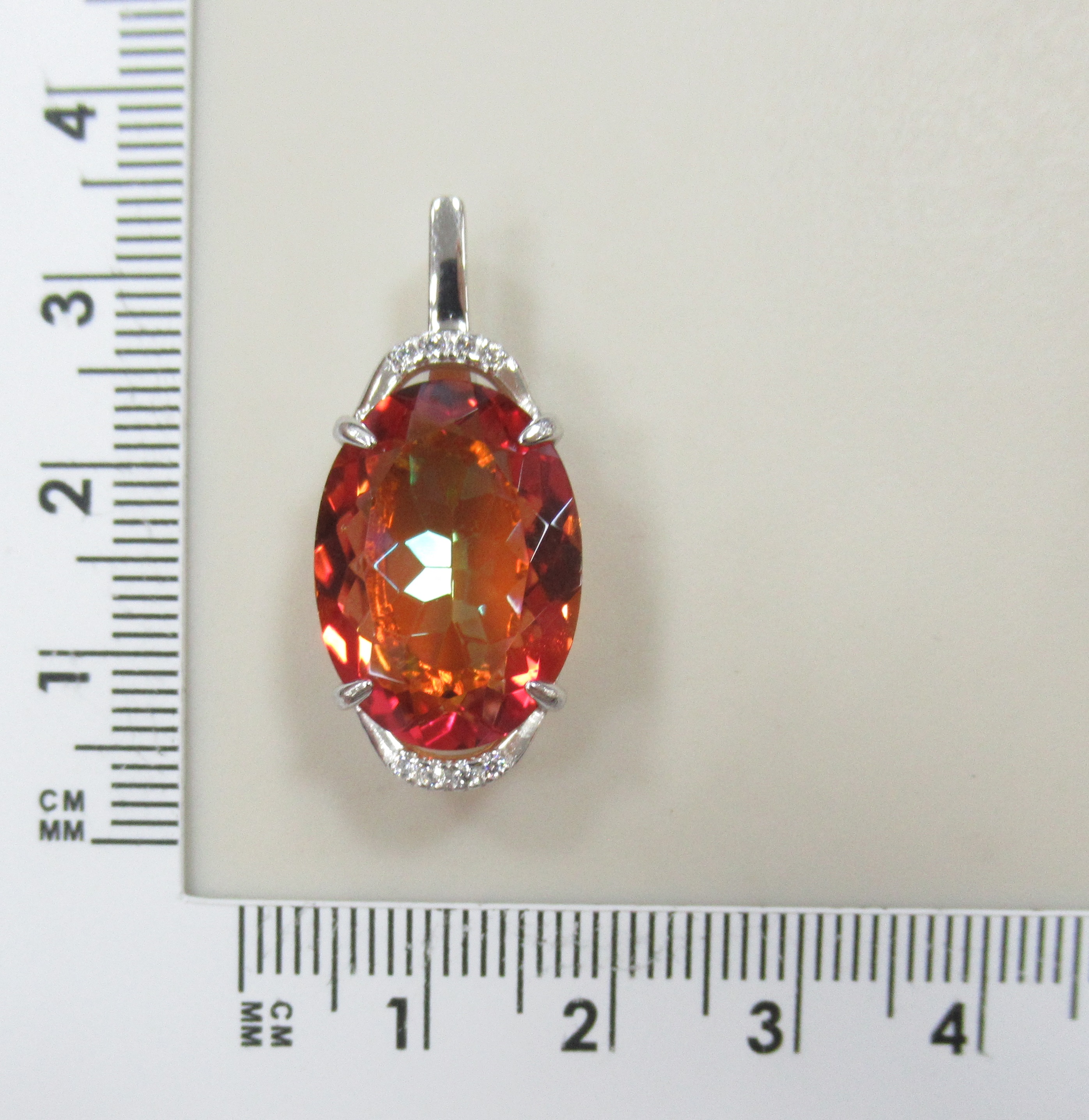 Серебряная подвеска с оранжевым горным хрусталем